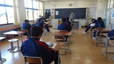 ２年美術　ガイダンス